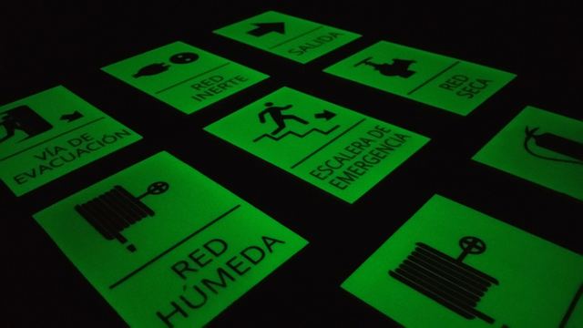 Fotoluminiscente y luminarias