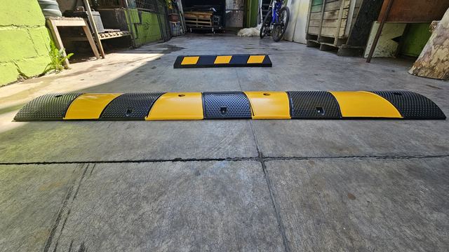 Estacionamientos - Estacionamientos y subterráneos