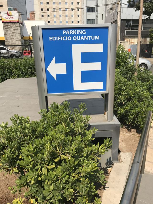 Estacionamientos - Estacionamientos y subterráneos