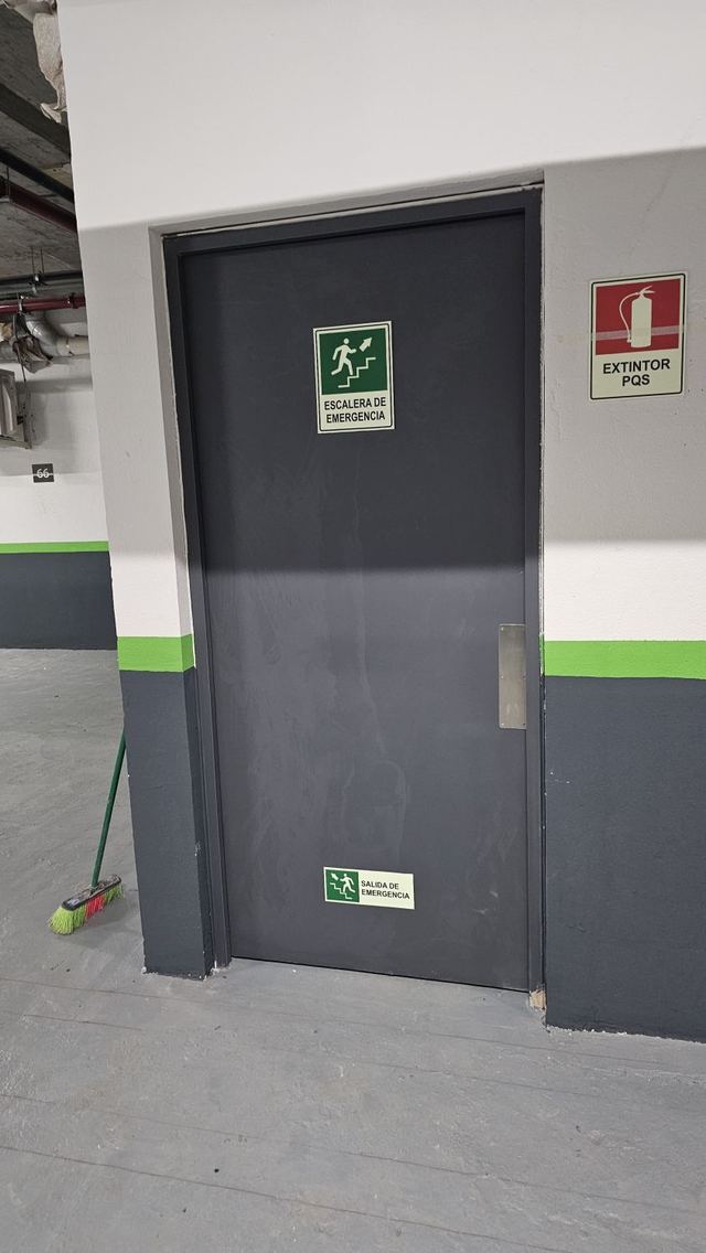 Estacionamientos - Estacionamientos y subterráneos