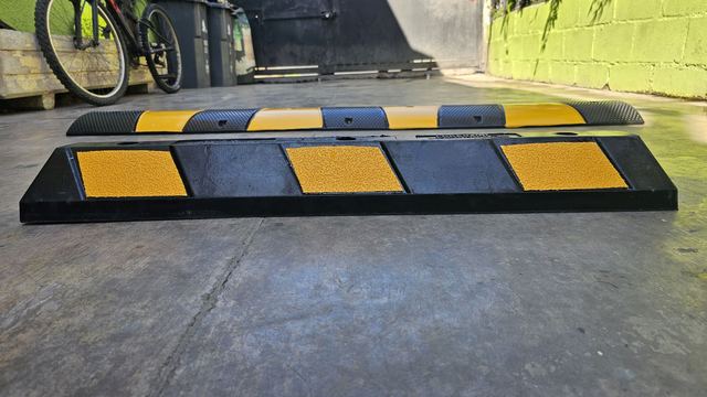 Estacionamientos - Estacionamientos y subterráneos